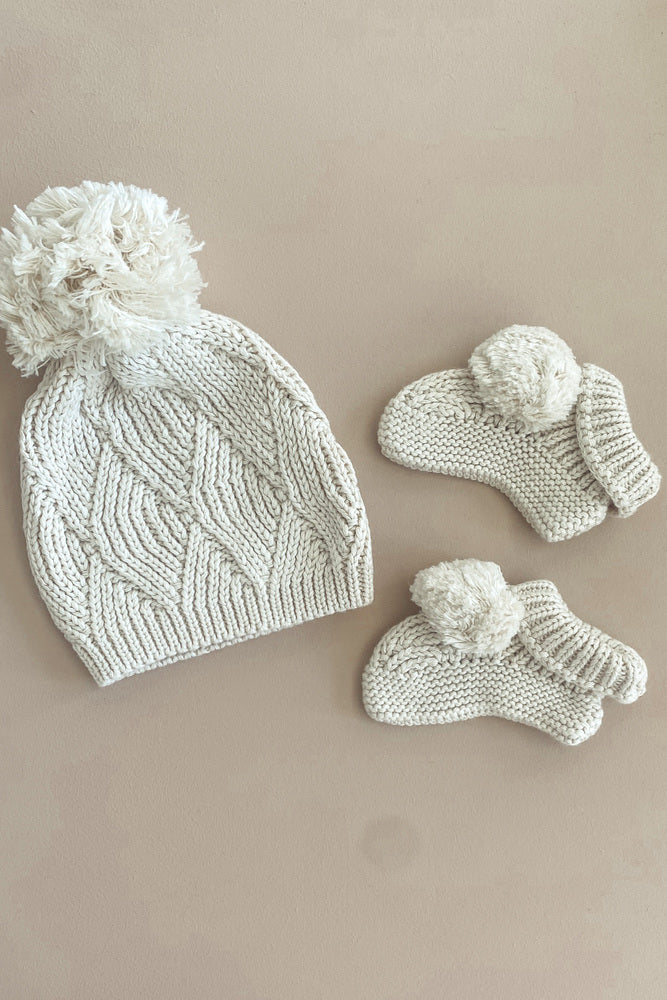 Shell Stitch Newborn Bonnet & Booties