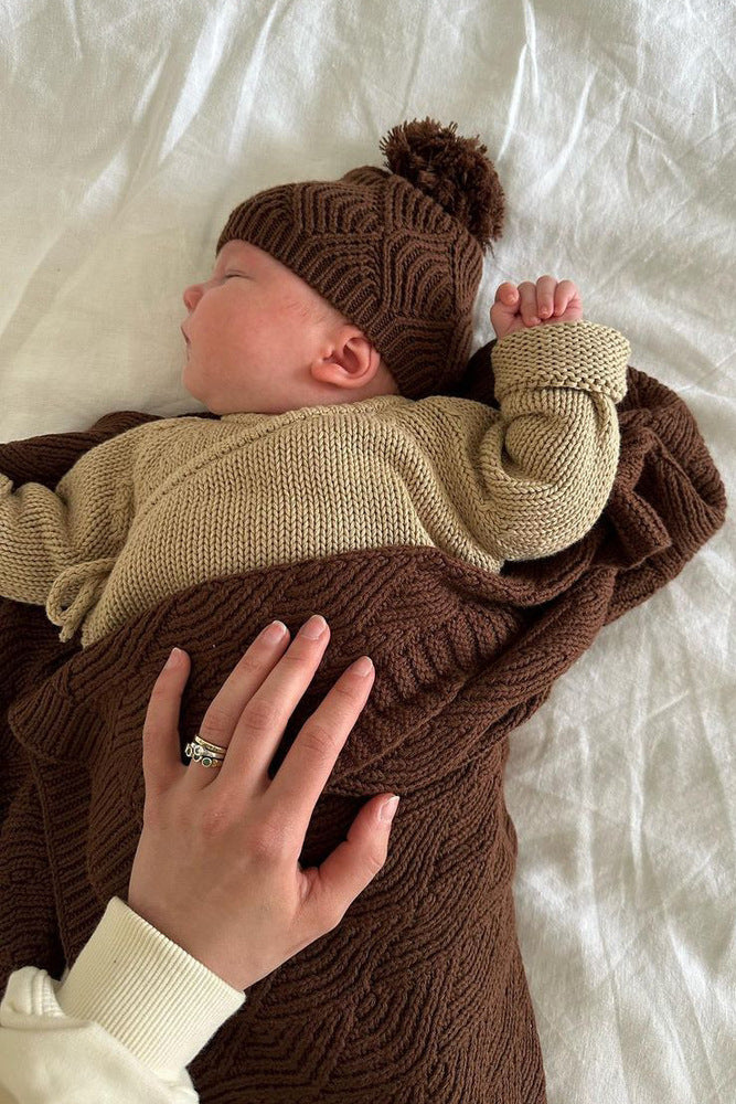 Shell Stitch Blanket Chocolate
