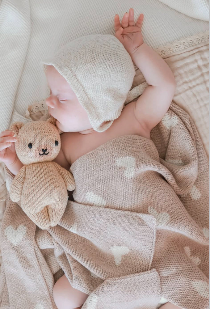 Organic Sweetheart Knitted Blanket
