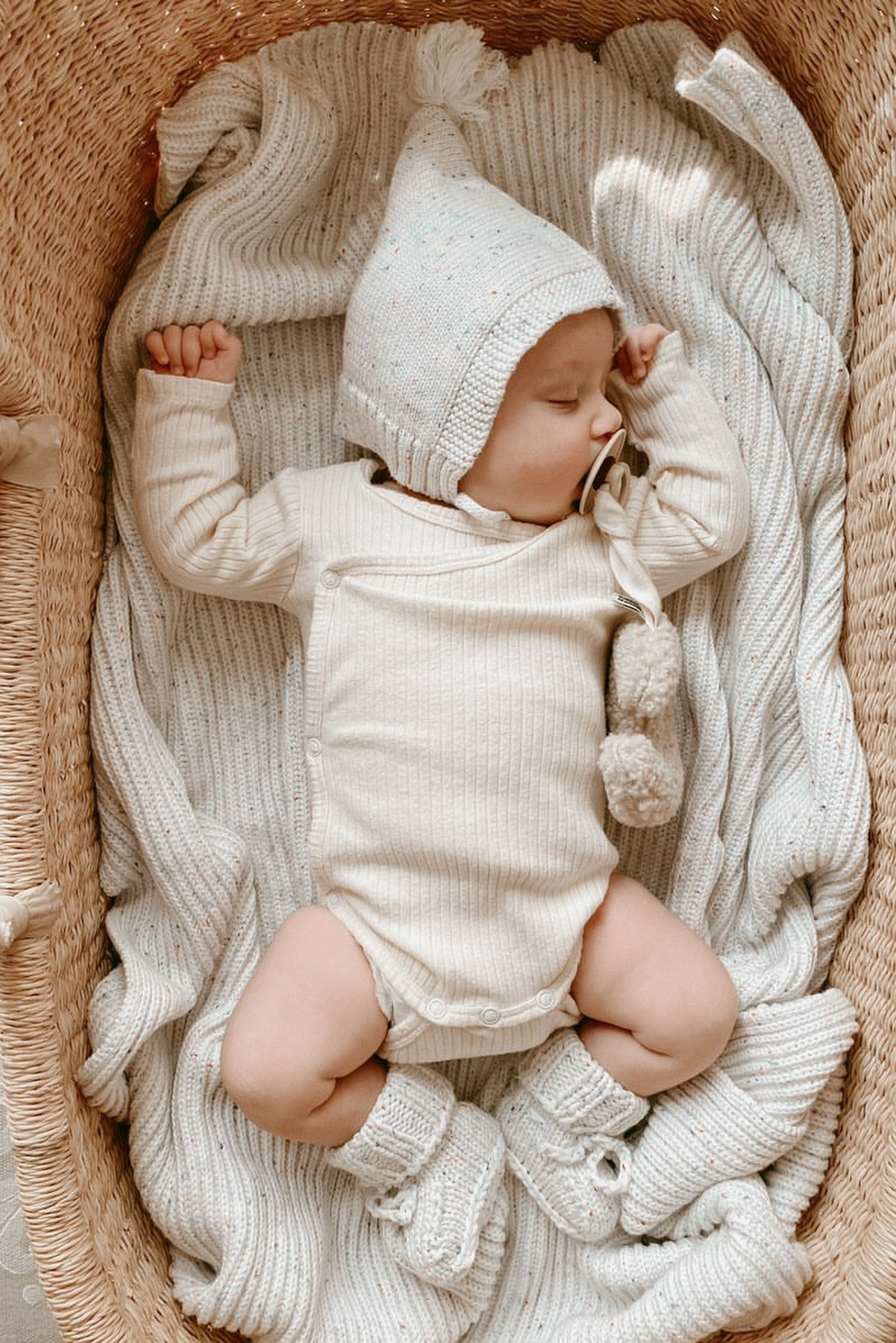 Vanilla Speckles Bonnet and Booties