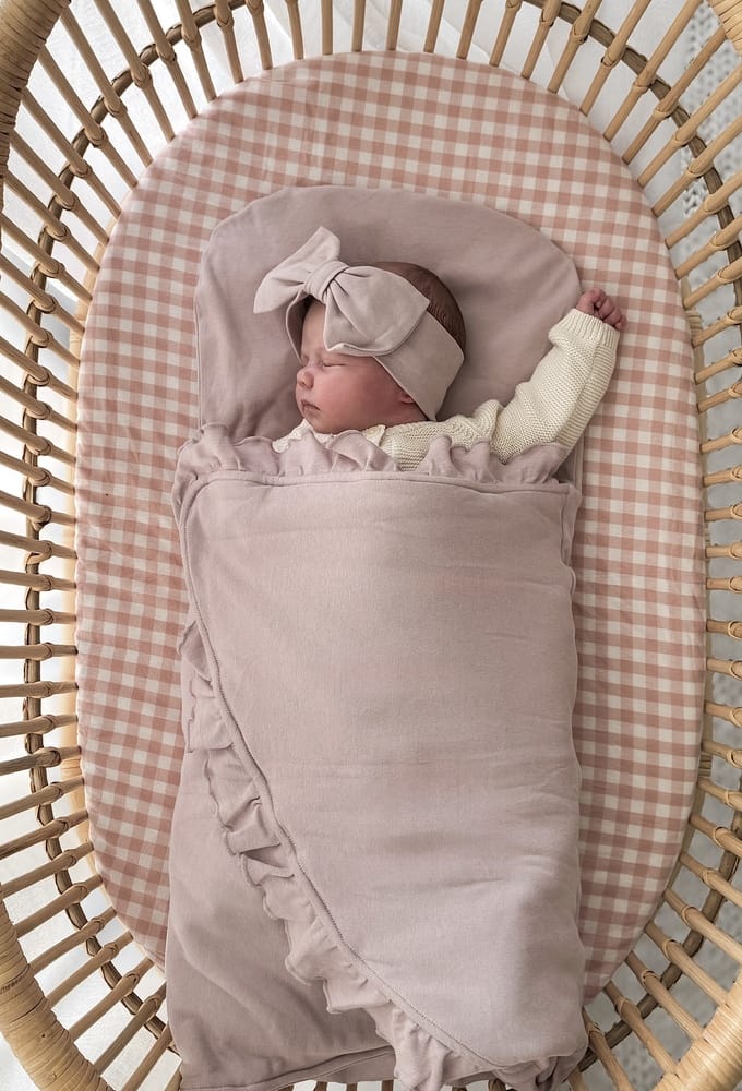Bundl Wool Wrap Peony Frill