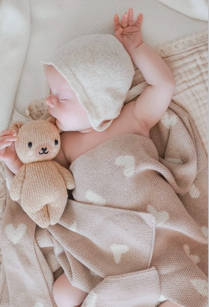 Organic Sweetheart Knitted Blanket